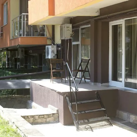 Vaillet Hoildays Seastar Apartment *